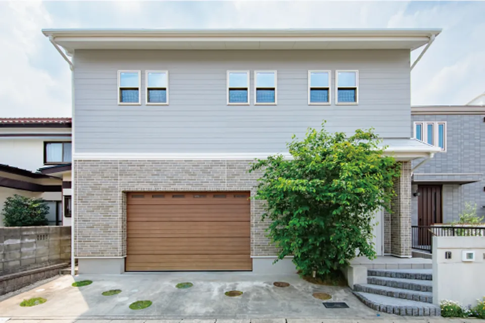  外壁にも屋根にも塗布できる独自の性能